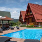 Ferienhäuser Crni Lug mit Pool, Sauna und Jacuzzi, Gorski Kotar, Kroatien, Crni lug